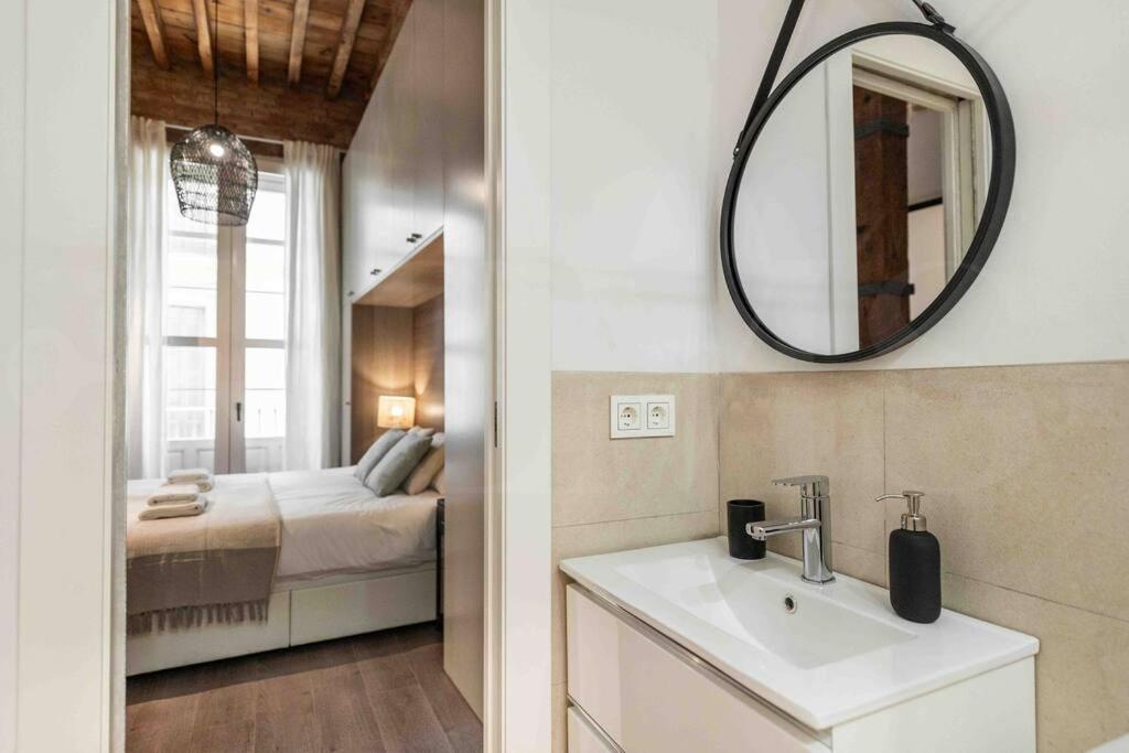 Eclectic & Elegant Apartment By Rems 马拉加 外观 照片